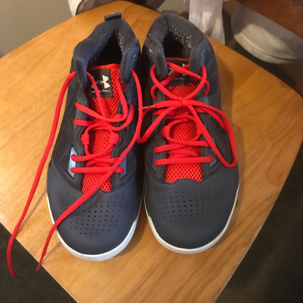 Men’s Basket Ball High Top Under Armour Shoes